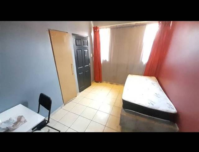 9 BEDROOM HOUSE FOR SALE IN DOORNFONTEIN